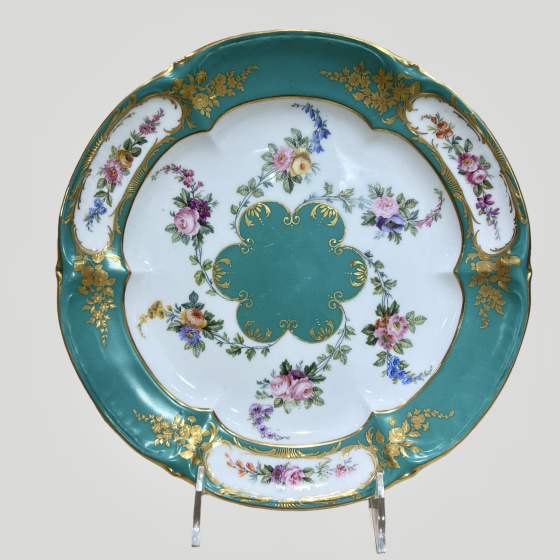 Тарелка бирюзовая с цветочным декором, Россия, ИФЗ, 1855-1881-е гг.