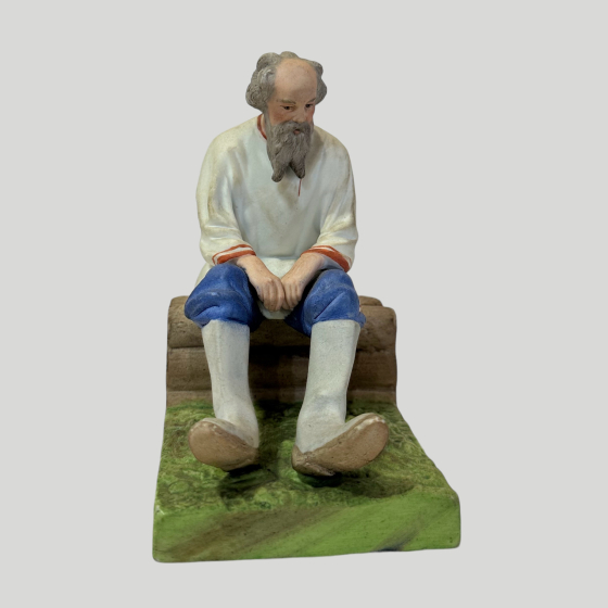 "Старик, сидящий на заваленке", Россия, завод "Гарднера", 1860-1870 гг.