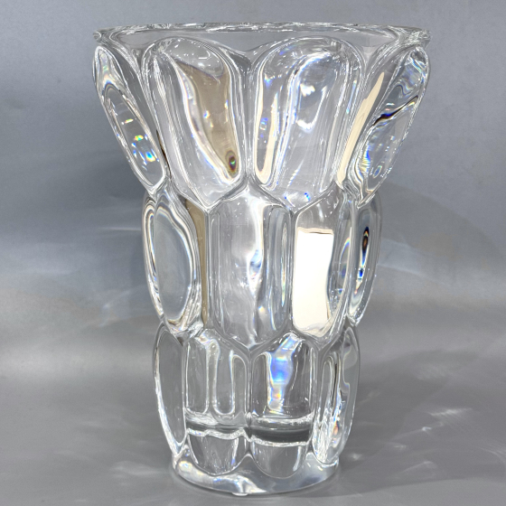 Ваза "линза", Франция, фирма "Cristal Beyres", 1960-1970-е гг. Ваза "линза", Франция, фирма "Cristal Beyres", 1960-1970-е гг.