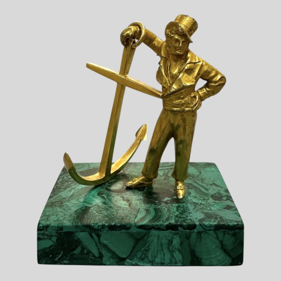 Скульптура "Морячок с якорем", Россия, 1840-е гг. Скульптура "Морячок с якорем", Россия, 1840-е гг.