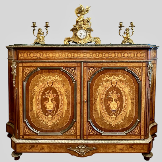 Комод в стиле Людовика XVI, Франция, фирма "Pelcot&Louveau", 1860-1870-е гг. Комод в стиле Людовика XVI, Франция, фирма "Pelcot&Louveau", 1860-1870-е гг.