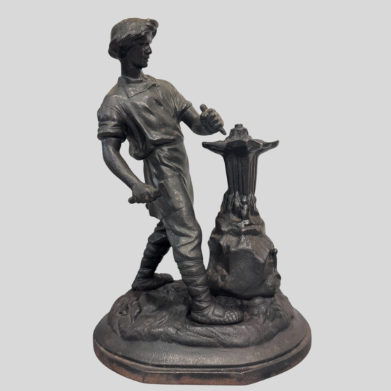 Скульптура «Данила-мастер», Россия, Каслинский завод, 1997 г. Скульптура «Данила-мастер», Россия, Каслинский завод, 1997 г.