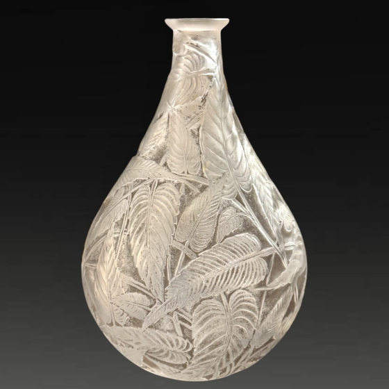 Ваза "Sauge", Франция, фирма "Lalique", 1923 г., Р. Лалик Ваза "Sauge", Франция, фирма "Lalique", 1923 г., Р. Лалик