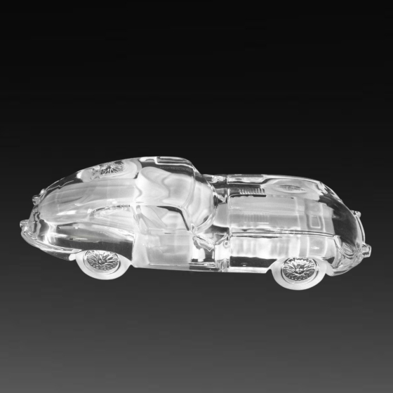 Модель автомобиля "Jaguar Type-E", Франция, фирма "Daum", XX век Модель автомобиля "Jaguar Type-E", Франция, фирма "Daum", XX век