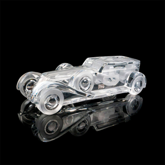 Модель лимузина "The Limousine Imperial", Франция, фирма "Daum", 1987 г., К. Фроссарт Модель лимузина "The Limousine Imperial", Франция, фирма "Daum", 1987 г., К. Фроссарт