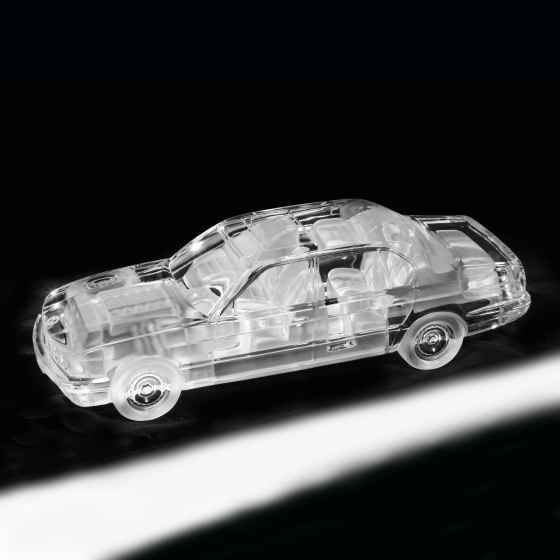 Модель автомобиля "BMW 750IL", Франция, фирма "Daum", XX век, К. Фроссарт