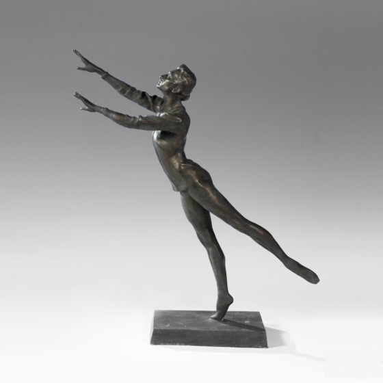 Скульптура «Хохлов Б.И. в балете "Спящая красавица"», СССР, завод "Монументскульптура", 1960-е гг., Ясон-Манизер Е.А.