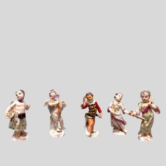 Пять скульптур из серии "Переодетые Амуры", Германия, мануфактура "Мейсен", XX век, Кендлер И.И.