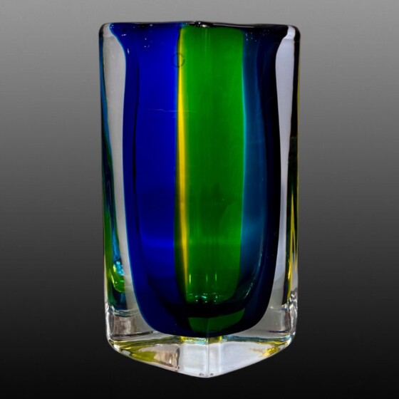 ​Ваза «Фиджи», Италия, фирма «Венини», 1997 г.