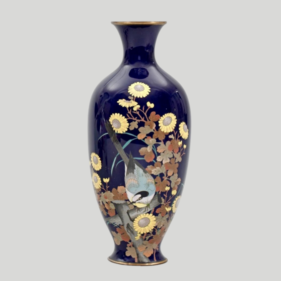 Ваза с цветочным декором и птицами, Япония, 1890-1900-е гг.