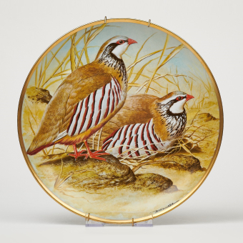 Комплект фарфоровых тарелок «Пернатая дичь мира», Франция, фирма
