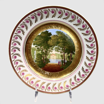 Тарелка с изображением дворца Марли в Петегрофе, Россия, ИФЗ, 1814-1820-е гг.
