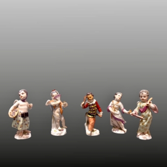 Пять скульптур из серии 