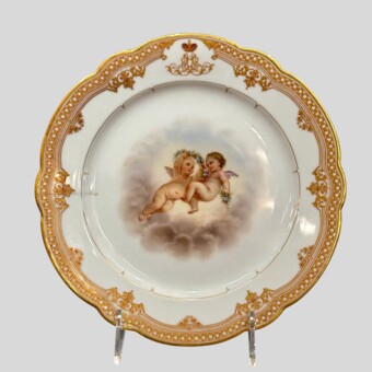 ​Тарелка с амурами, Россия, ИФЗ, 1855-1881 гг.