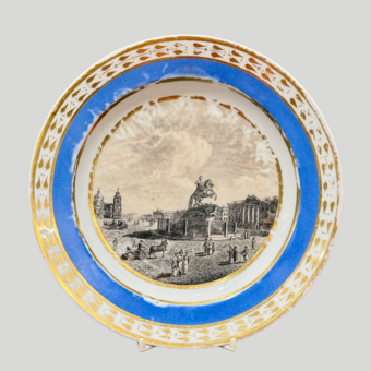 ​Тарелка с видом Сенатской площади, Россия, ИФЗ, 1810-1820-е гг.