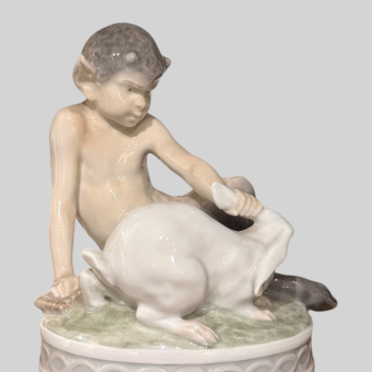 Скульптура "Фавн с зайцем", Дания, Датская Королевская мануфактура, XX век