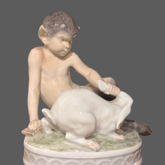 Скульптура "Фавн с зайцем", Дания, Датская Королевская мануфактура, XX век