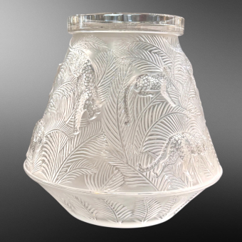 Ваза "Джунгли", Франция, фирма "Lalique", XX век