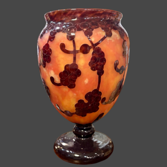 Ваза с виноградным орнаментом, Франция, фирма "La Verre", 1920-1930-е гг.