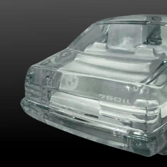 Модель автомобиля "BMW 750IL", Франция, фирма "Daum", XX век, К. Фроссарт