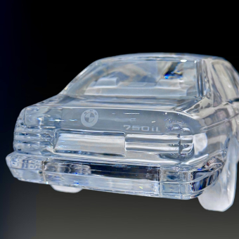 Модель автомобиля "BMW 750IL", Франция, фирма "Daum", XX век, К. Фроссарт