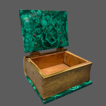 ​Шкатулка в виде книги, Россия, XIX век