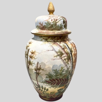 ​Ваза с крышкой, Германия, мануфактура "Royal Bohn", XIX век