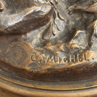 Скульптура "Девушка с букетом", Франция, XIX век