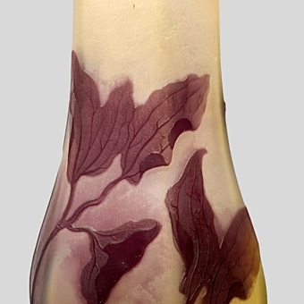 ​Ваза "Клематисы", Франция, фирма "Галле", 1900-1914 гг.