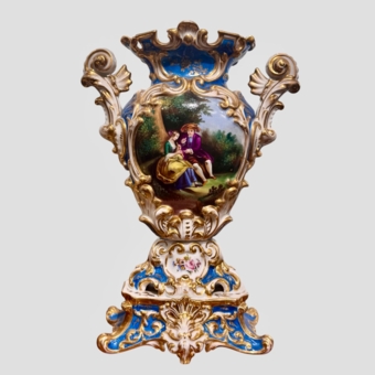 ​Ваза декоративная с галантной сценой в парке, Западная Европа, XIX век