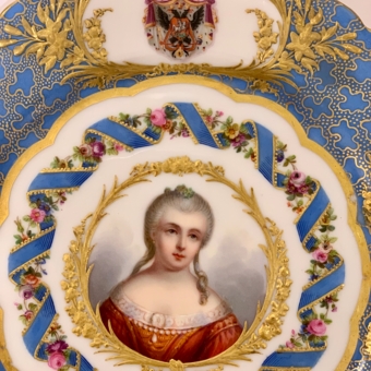 Тарелка "Мадам Виктуар", Франция, фабрика "Лахош Пале-Рояль", XIX век