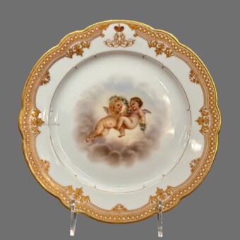 ​Тарелка с амурами, Россия, ИФЗ, 1855-1881 гг.