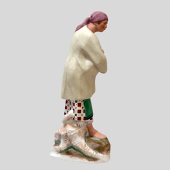 ​Скульптура «Горькая доля», СССР, Дмитровский фарфоровый завод, 1930-1931 гг.