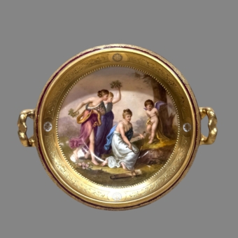 Чаша «Аmor am Pranger», Австрия, Королевская Венская мануфактура, 1820-е гг.